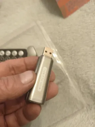 Sintonizador TDT + Radio Woxter TV Stick 30 FM