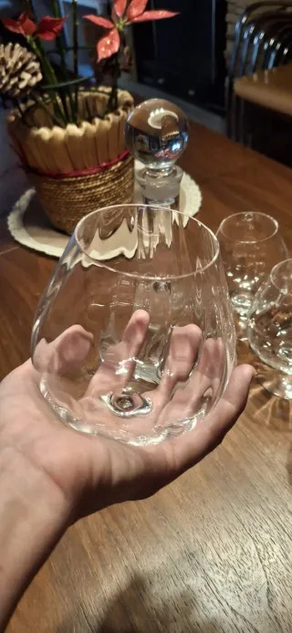 Juego de 6 copas de coñac y decantador