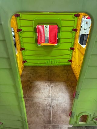 Casita de juegos infantil