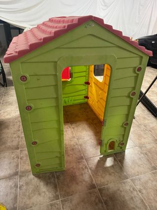 Casita de juegos infantil