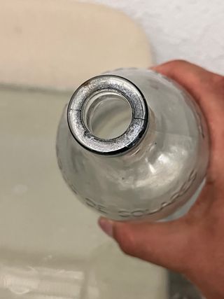 Bottiglie di Liquore Pisco e Resol