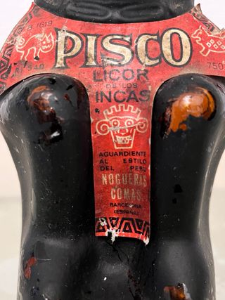 Bottiglie di Liquore Pisco e Resol