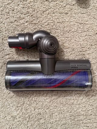 Aspirador Dyson con accesorios