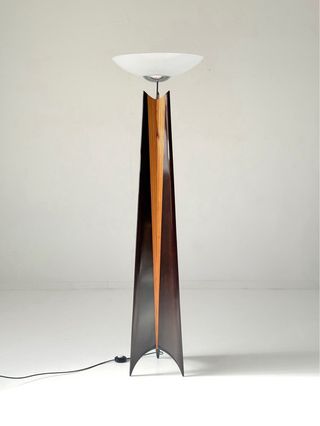 Lámpara de pie “Gaudi” Jaume Tresserra