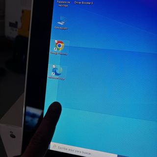 Ordenador Táctil All-in-One. Disco Duro SSD 128 GB