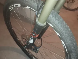 Bicicleta carbono suspensión Fox 34