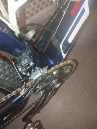 Bicicleta carbono suspensión Fox 34