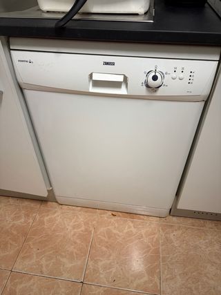 Lavavajillas Zanussi