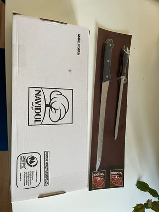 Jamonero y Cuchillo Jamonero Navidul y Afilador