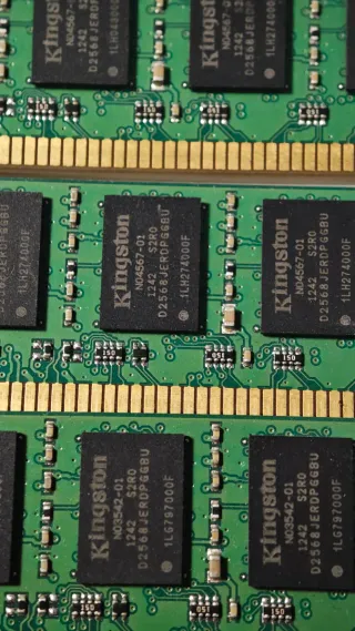 4x Kingston DDR3 4GB PC3-10600U