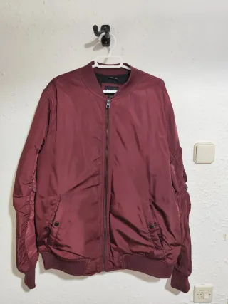 Chaqueta bomber burdeos