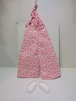 Mono floral  y zapatos para muñeca Nancy