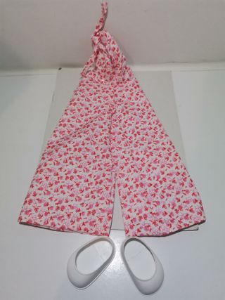 Mono floral  y zapatos para muñeca Nancy