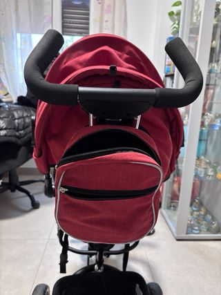 Triciclo infantil con empujador