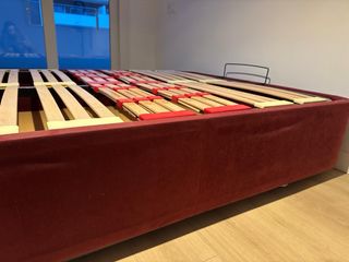 Canapé abatible con lamas tapizado