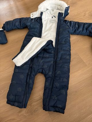 Mono de nieve bebé 23 meses