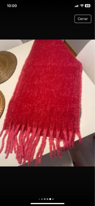 Bufanda rosa y roja con flecos