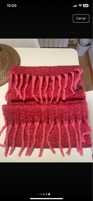 Bufanda rosa y roja con flecos