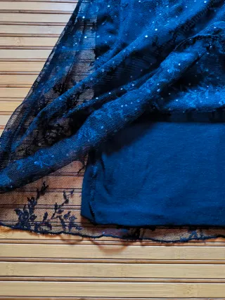 Top encaje negro con brillantes