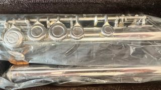 Flauta travesera nueva para iniciación