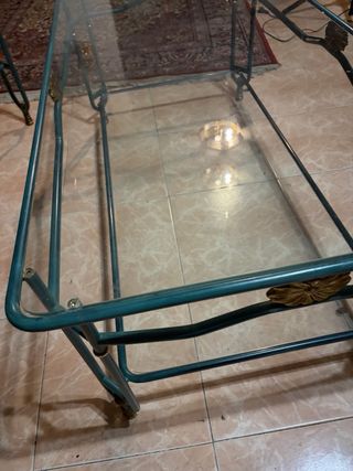 Mesa centro cristal verde y metal