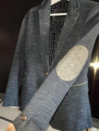 Blazer Zara azul marino y gris