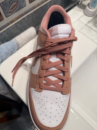 Nike Dunk Low Rosa y Blanco