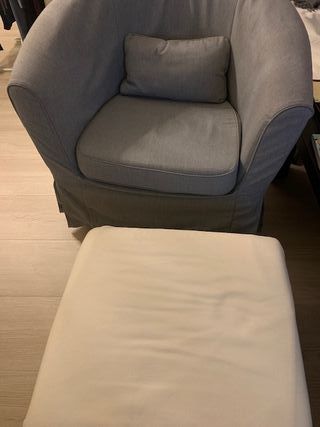 Butaca y puff Ikea gris azulado