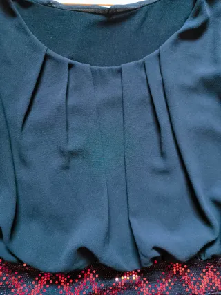 Vestido negro y rojo con lentejuelas