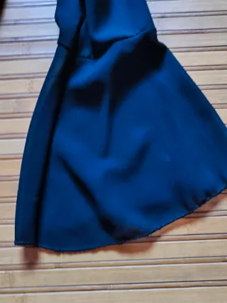 Vestido negro y rojo con lentejuelas