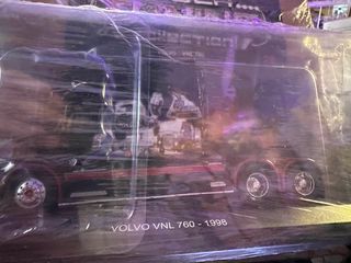 Truck Tuning Collection Volvo VNL 760 Scala 1/43