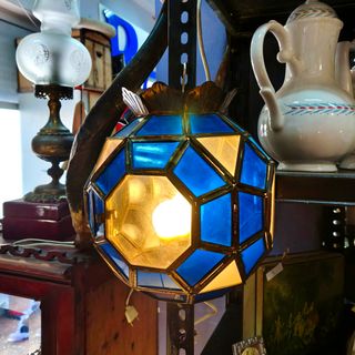 Lámpara colgante de cristal y metal