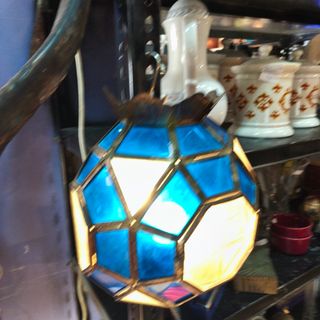 Lámpara colgante de cristal y metal