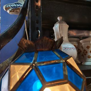 Lámpara colgante de cristal y metal