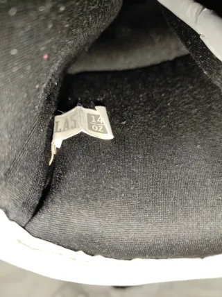 Guantes de Boxeo Everlast Blancos para decoración.