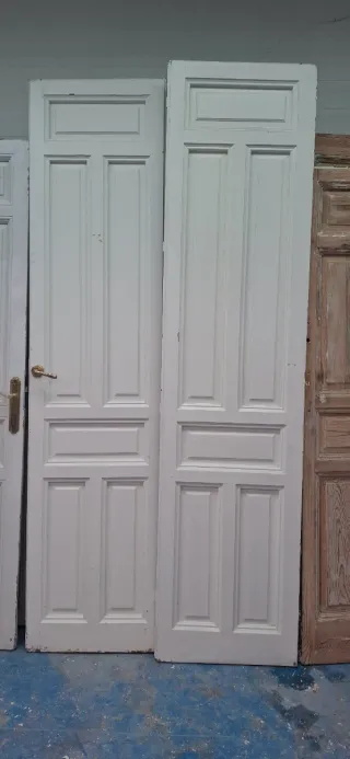 Puerta de madera antigua