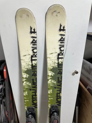 Esquís Freestyle Dynastar Nothing But Trouble 155