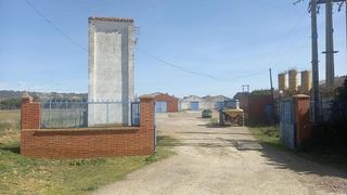 Nave industrial en venta en El Cristo en Palencia