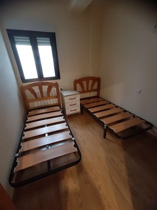 Camas Somier, Cabeceros y Mesilla