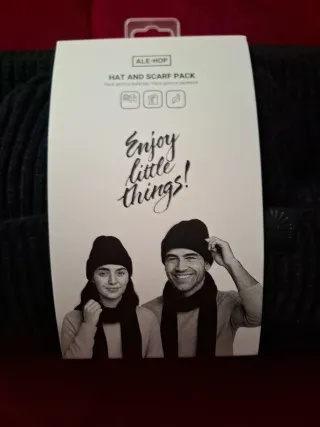 CONJUNTO Gorro y bufanda ALE-HOP negro.