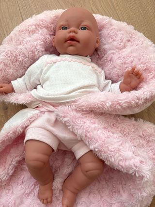 Muñeco bebé recién nacido niña
