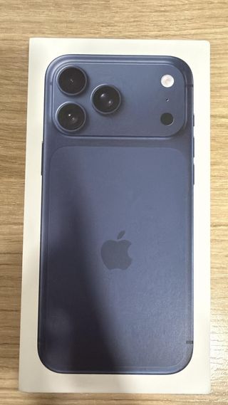 iPhone 17 Pro Max Azul