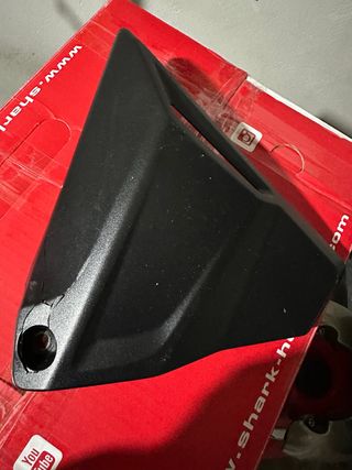 Tapa Lateral Batería BMW 1200/1250