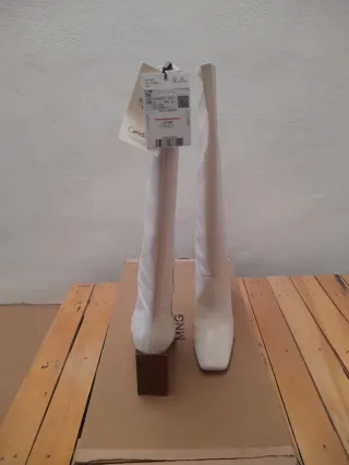 Botas altas Mango piel blancas nuevas