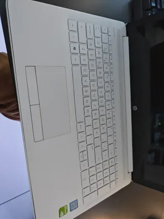 Portátil HP 15-da0083ns Blanco