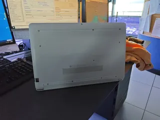 Portátil HP 15-da0083ns Blanco