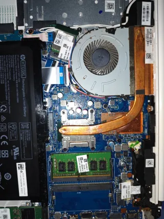 Portátil HP 15-da0083ns Blanco