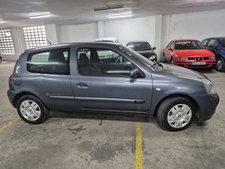 Renault Clio 2005