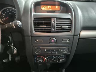 Renault Clio 2005
