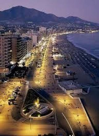 Local comercial en venta en Zona Puerto Deportivo en Fuengirola